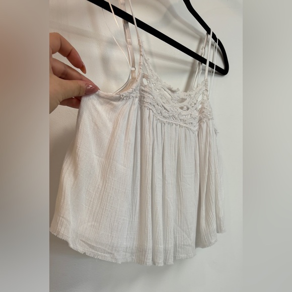 Flowy Cropped Cami - Picture 2 of 5